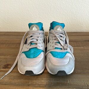 Nike Air Huarache - grey, turquoise and purple. Size 9